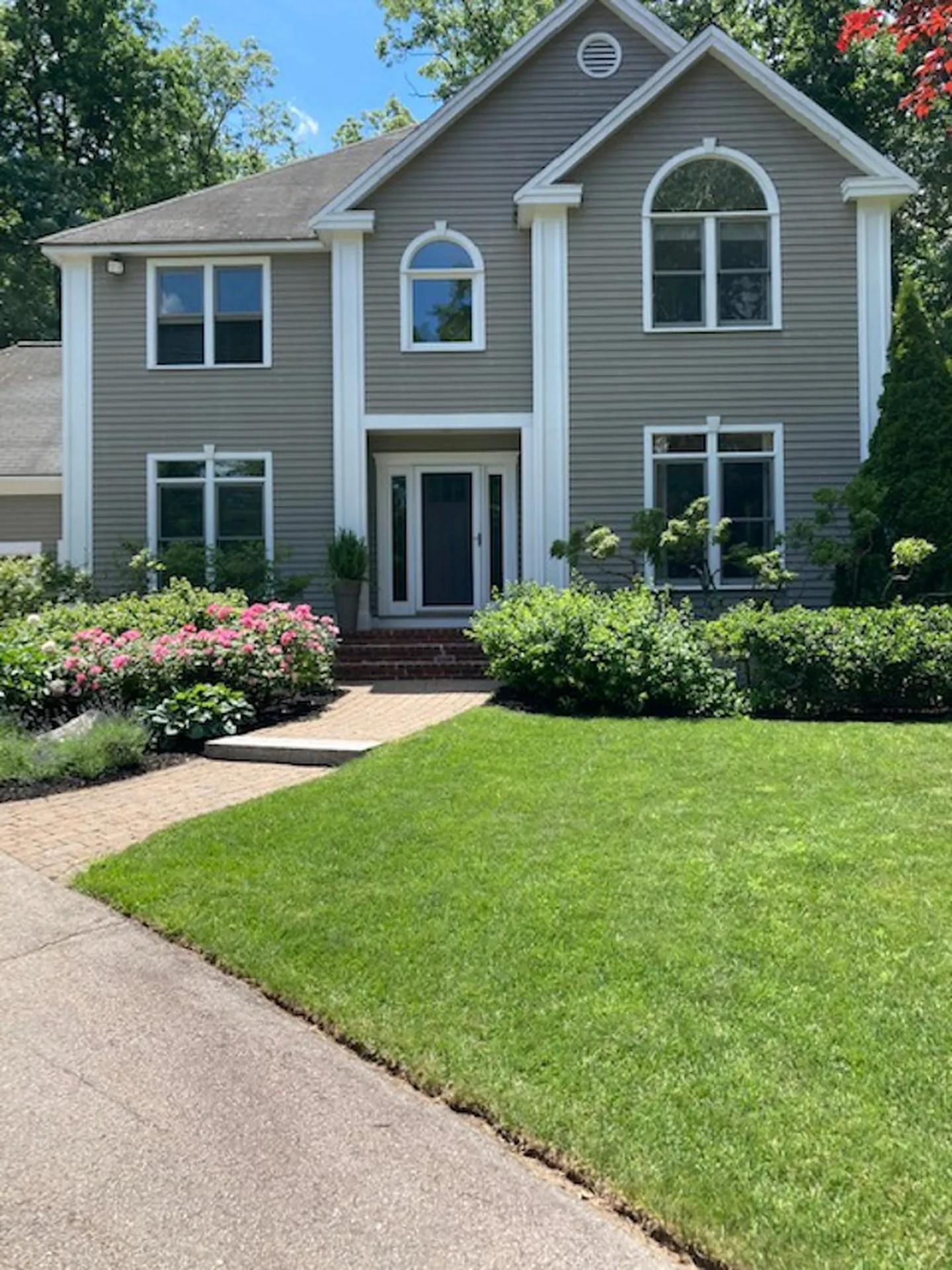 15 Westbrook Drive Nashua NH 03060