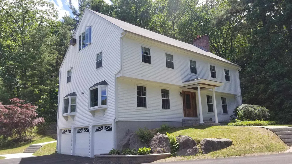 39 Swart Terrace Nashua NH 03064