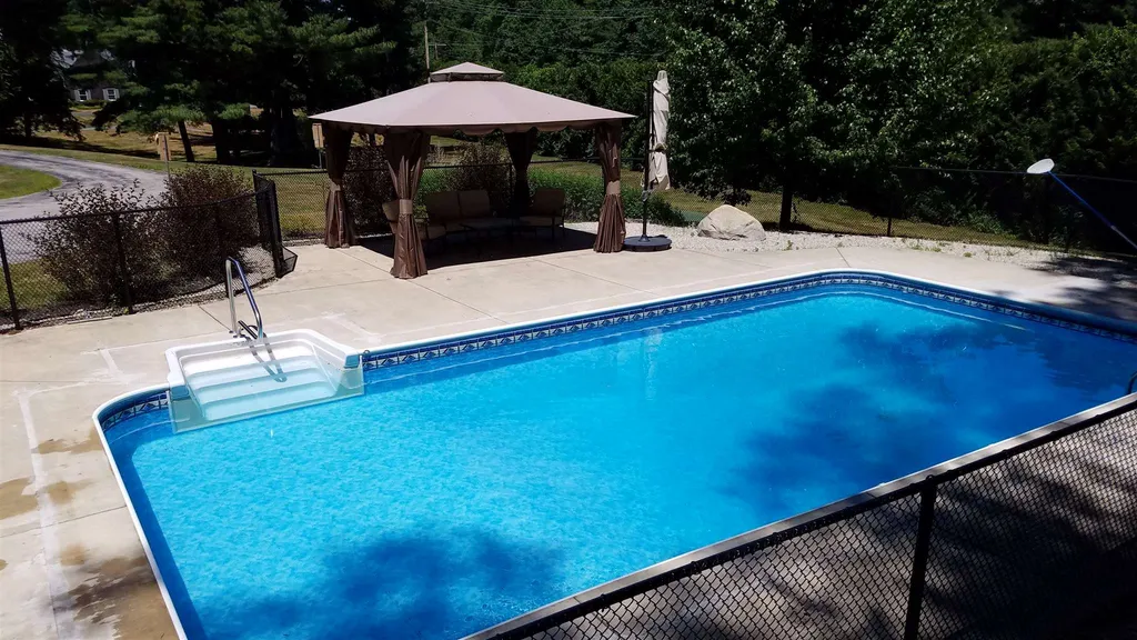 39 Swart Terrace Nashua NH 03064