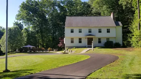39 Swart Terrace Nashua NH 03064