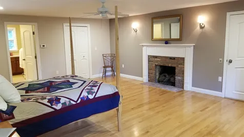 39 Swart Terrace Nashua NH 03064