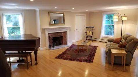 39 Swart Terrace Nashua NH 03064