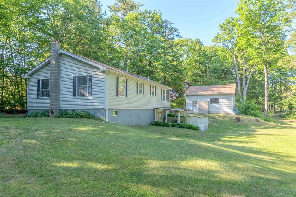 128 Hermit Lake Road Sanbornton NH 03269