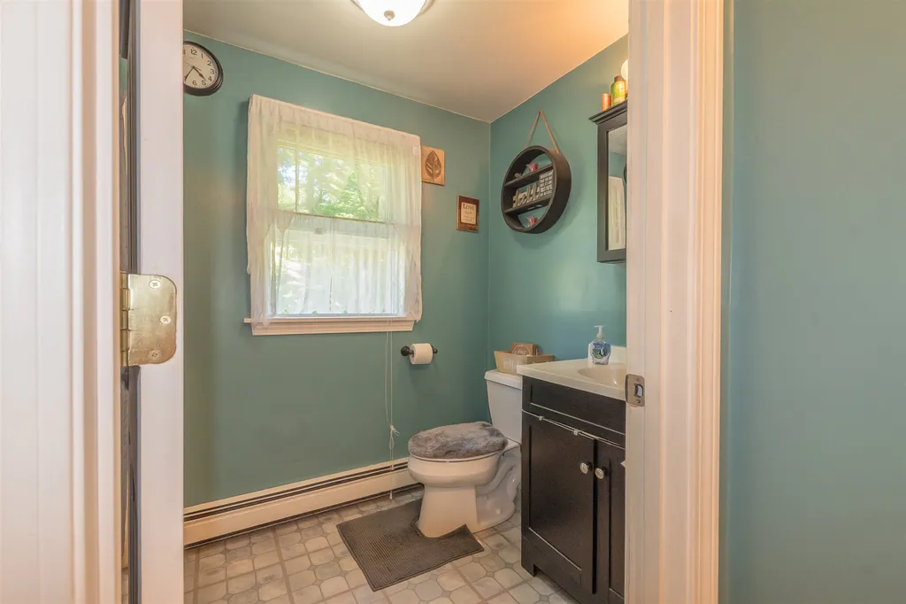 128 Hermit Lake Road Sanbornton NH 03269