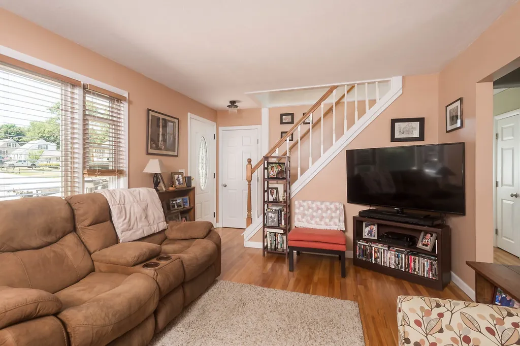 20 Ridgecrest Drive Exeter NH 03833
