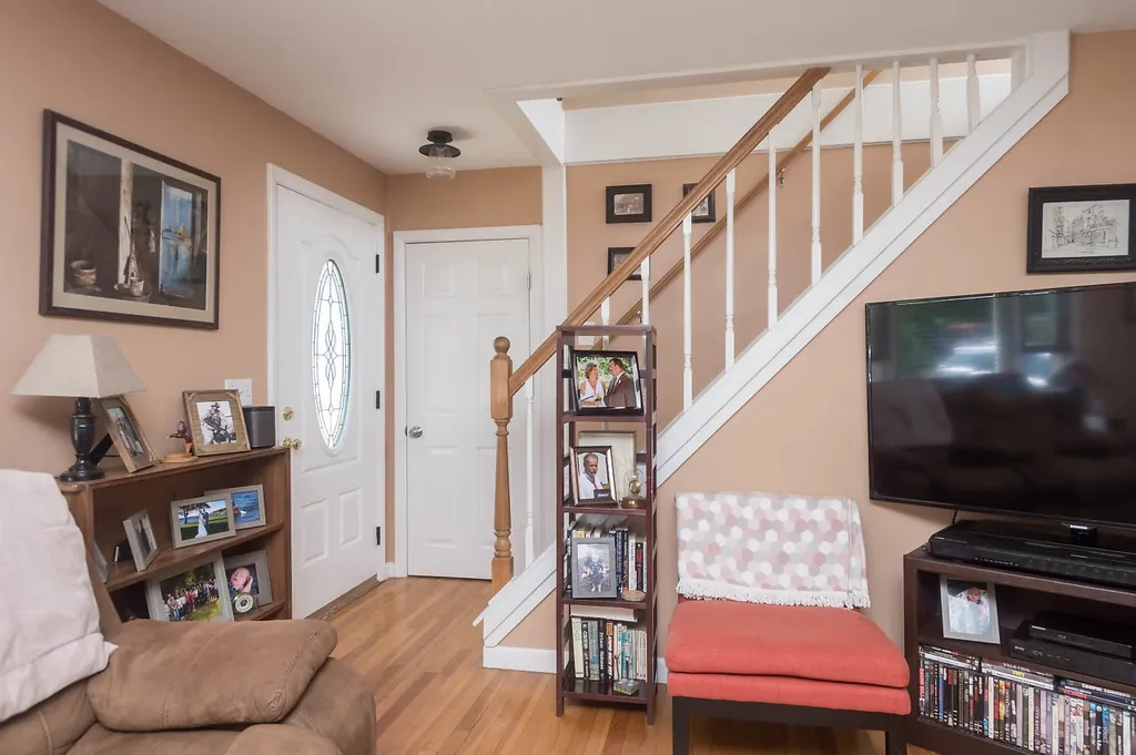 20 Ridgecrest Drive Exeter NH 03833