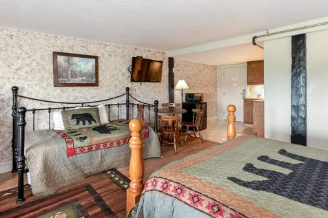 580 Cherry Valley Road Gilford NH 03249