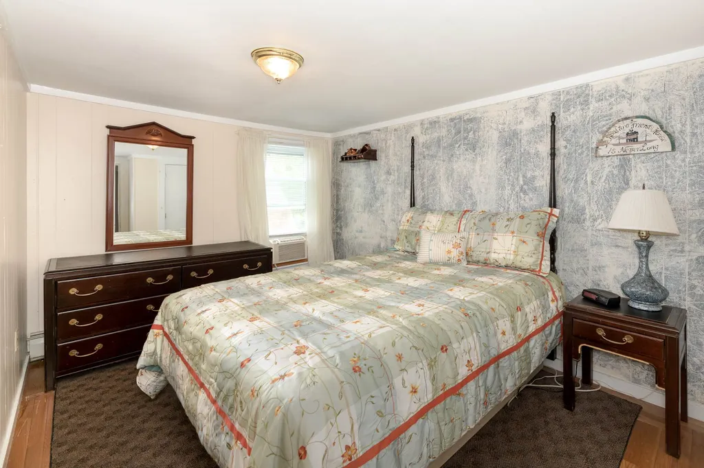7 Baker Avenue Laconia NH 03246