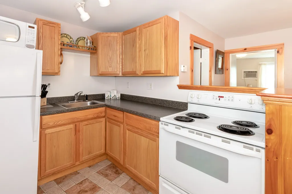 7 Baker Avenue Laconia NH 03246