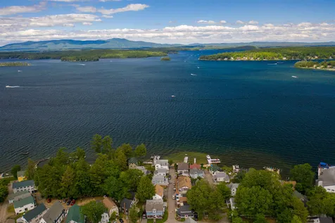 7 Baker Avenue Laconia NH 03246