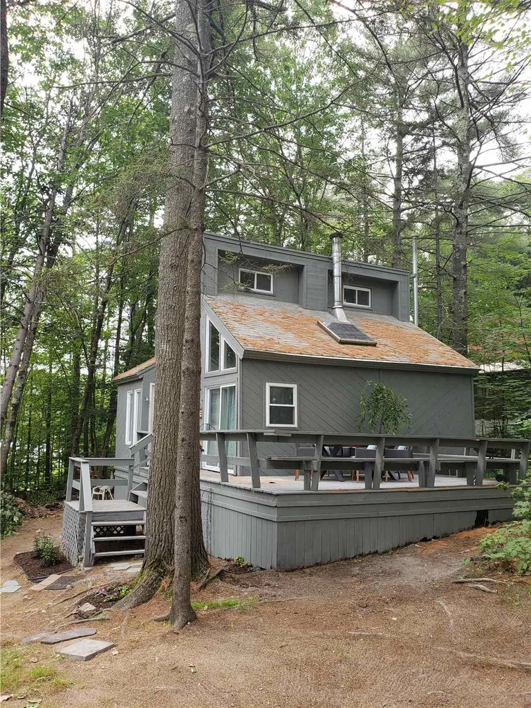 7 Wildwood Road Albany NH 03818
