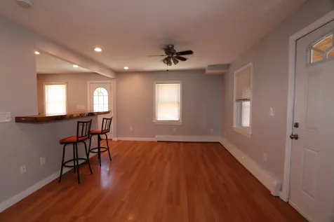 11 Halstead Street Kittery ME 03904