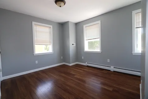 11 Halstead Street Kittery ME 03904