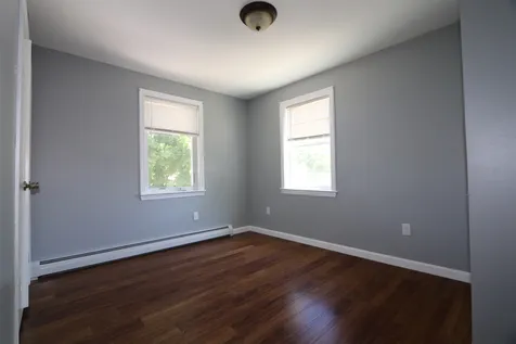 11 Halstead Street Kittery ME 03904