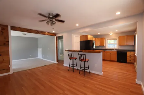 11 Halstead Street Kittery ME 03904