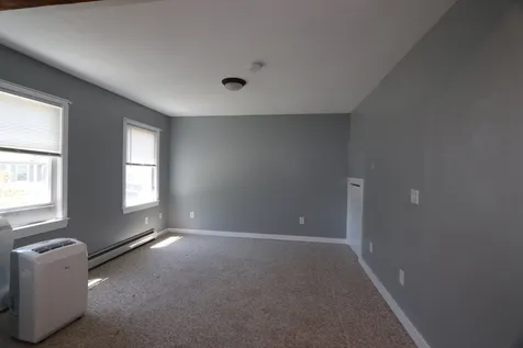 11 Halstead Street Kittery ME 03904