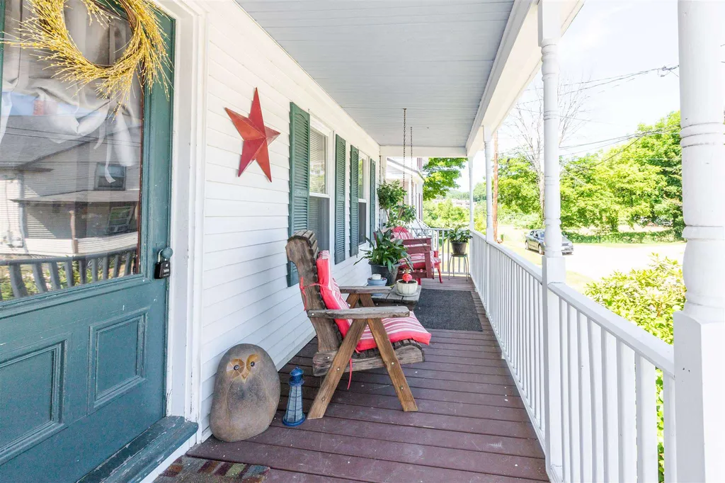 38 Grove Street Franklin NH 03235