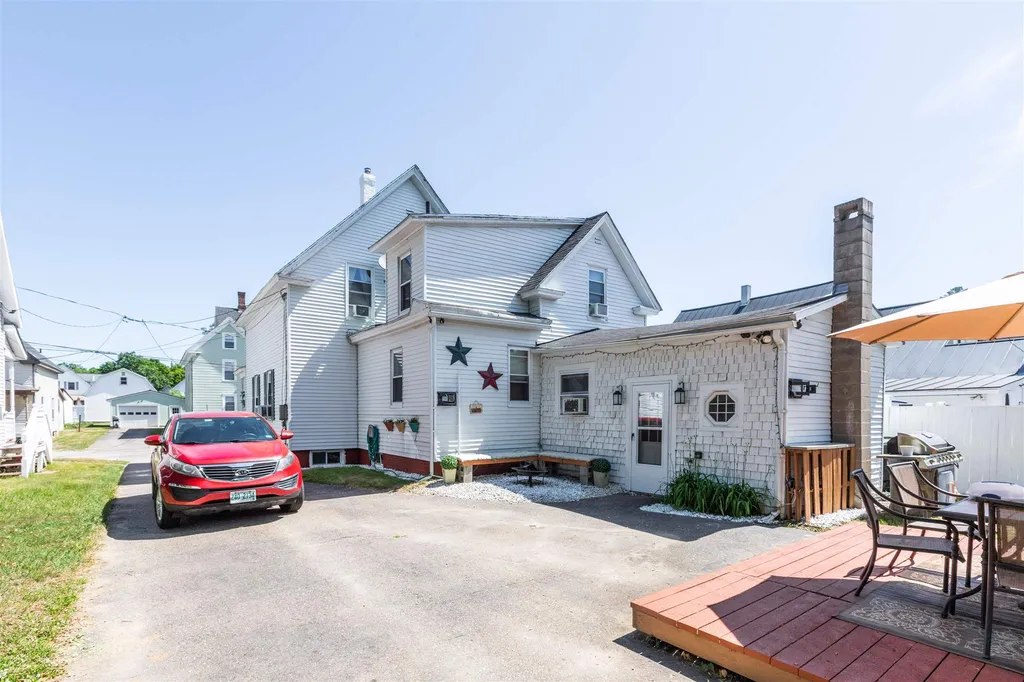 38 Grove Street Franklin NH 03235