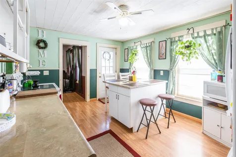 38 Grove Street Franklin NH 03235