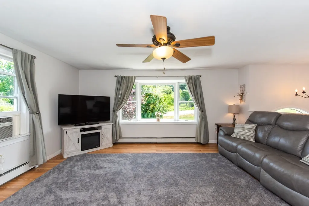 21 Spencer Lane Strafford NH 03884