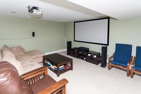 25 Village Drive Dover NH 03820