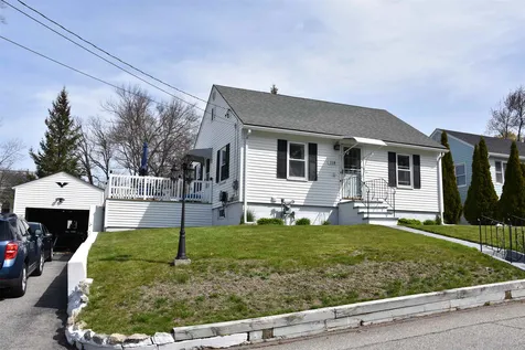 118 Seames Drive Manchester NH 03103
