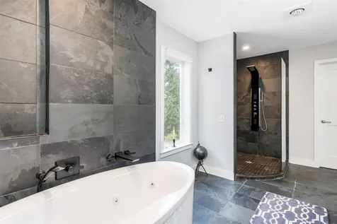 246 Staton Drive Panton VT 05491