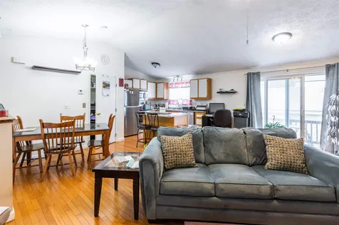 164 Maple Street Manchester NH 03103