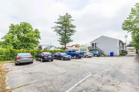 164 Maple Street Manchester NH 03103