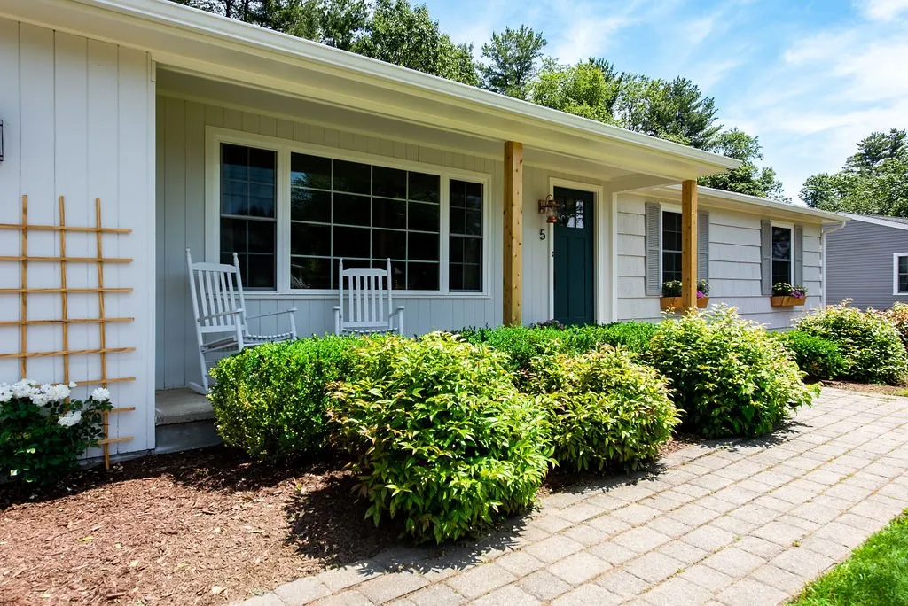 5 Sylvan Road North Hampton NH 03862
