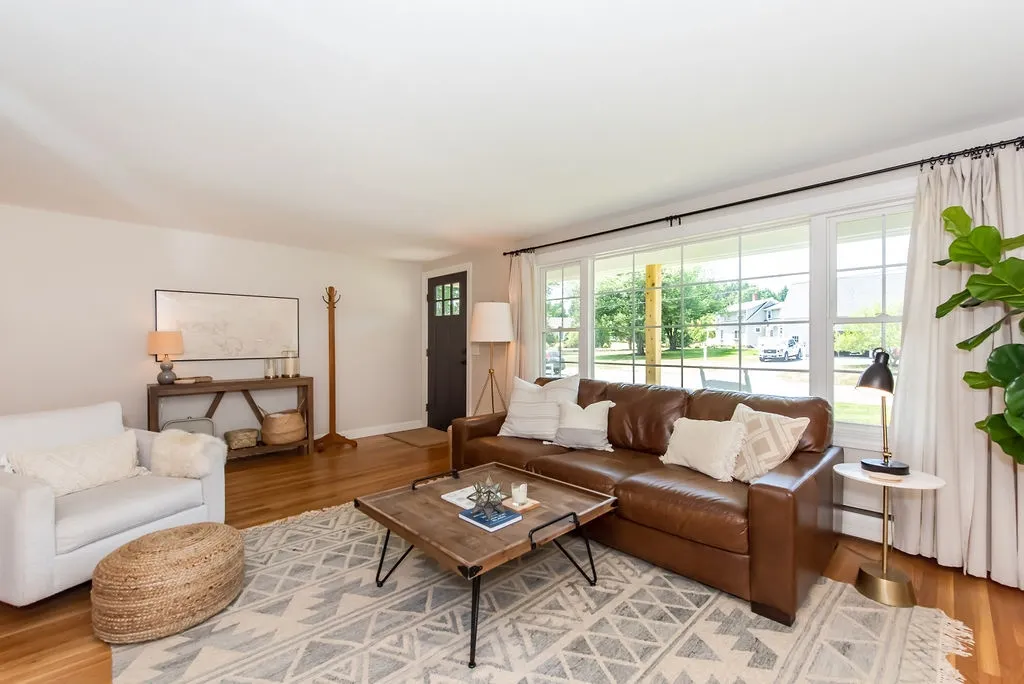 5 Sylvan Road North Hampton NH 03862