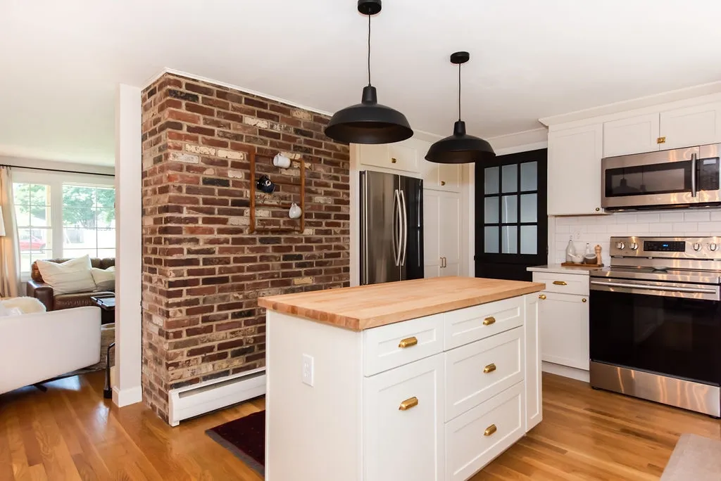 5 Sylvan Road North Hampton NH 03862