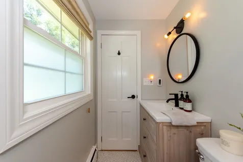 5 Sylvan Road North Hampton NH 03862