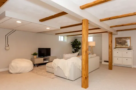 5 Sylvan Road North Hampton NH 03862