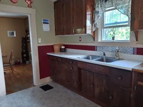 38 Highland Avenue Claremont NH 03743