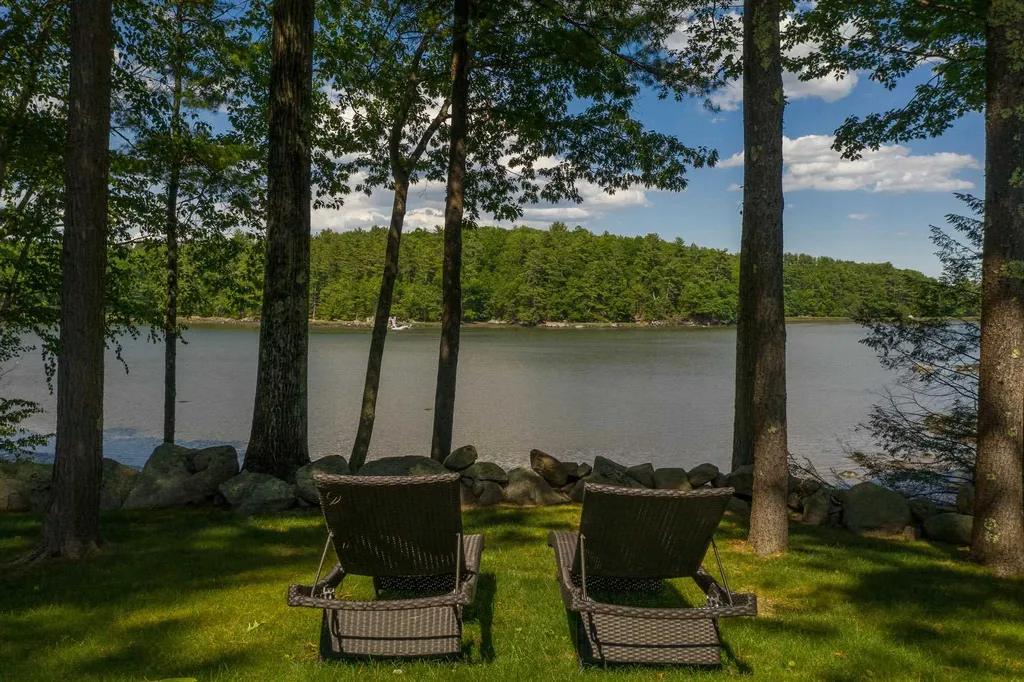22 Deer Meadow Road Durham NH 03824