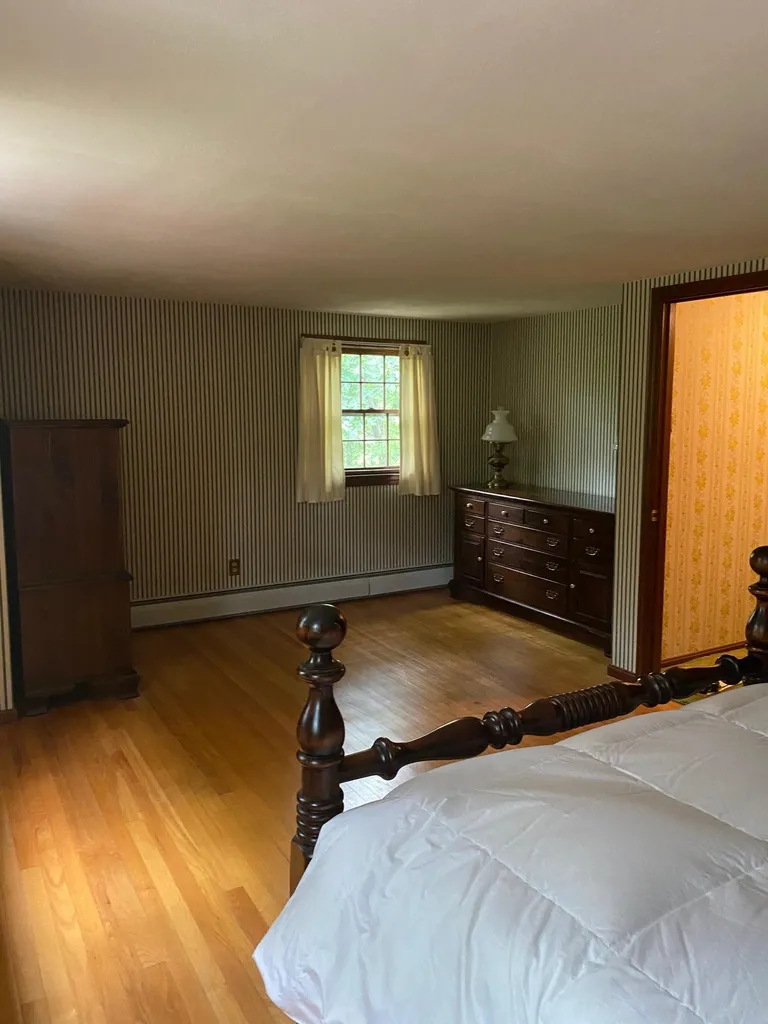 27 Danbury Circle Amherst NH 03031