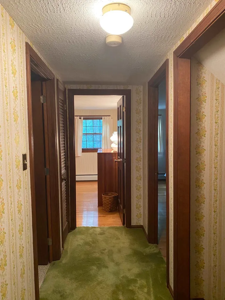 27 Danbury Circle Amherst NH 03031