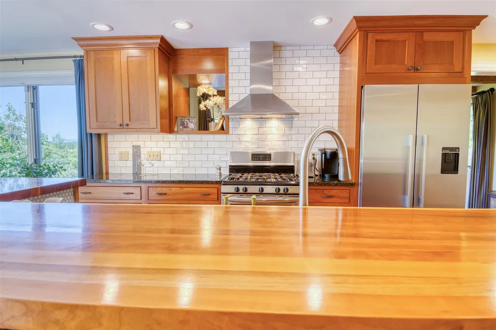 3797 Ethan Allen Highway Charlotte VT 05445