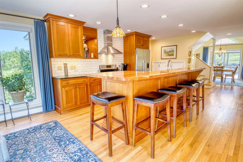 3797 Ethan Allen Highway Charlotte VT 05445