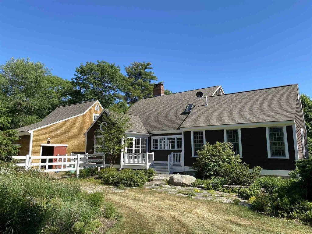 1153 Montalona Road Dunbarton NH 03046