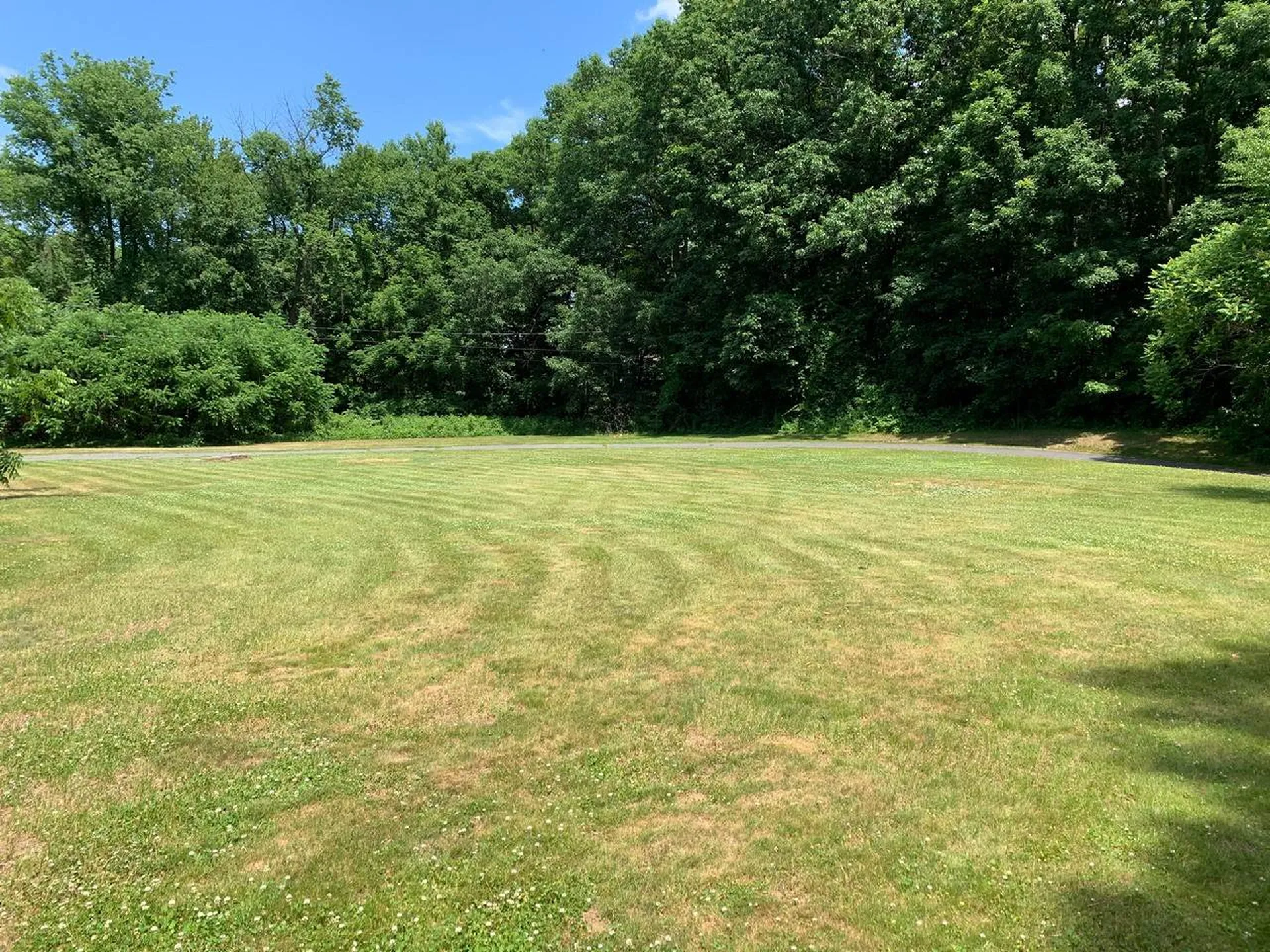 29 Strawberry Lane Hinsdale NH 03451