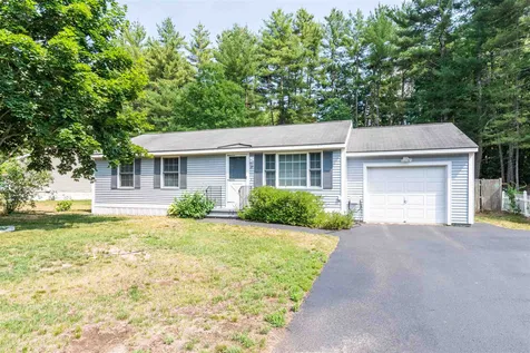 27 Delaware Road Nashua NH 03062
