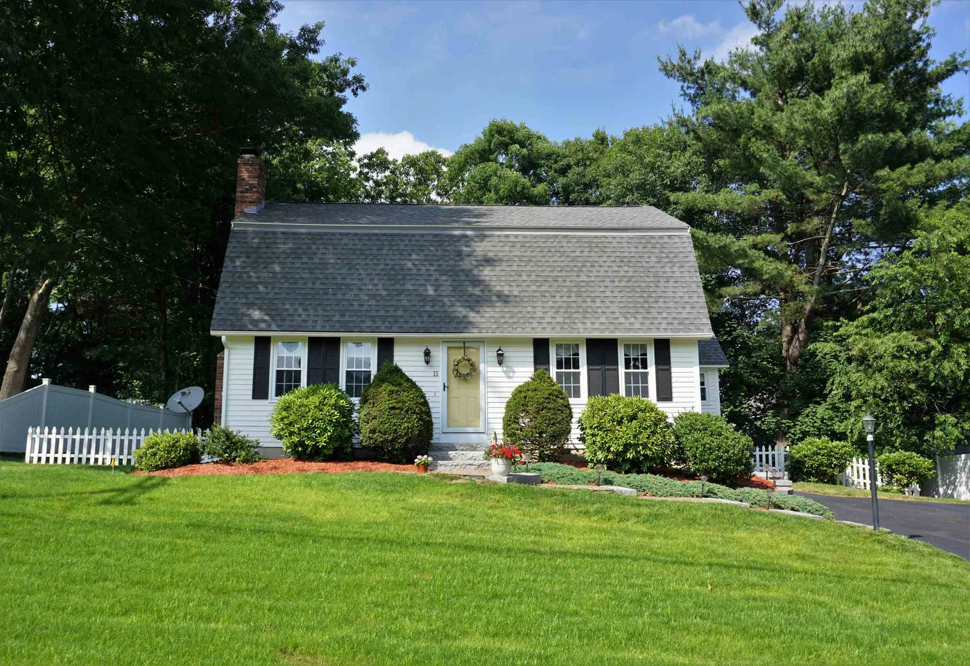 11 Old Coach Road Nashua NH 03062