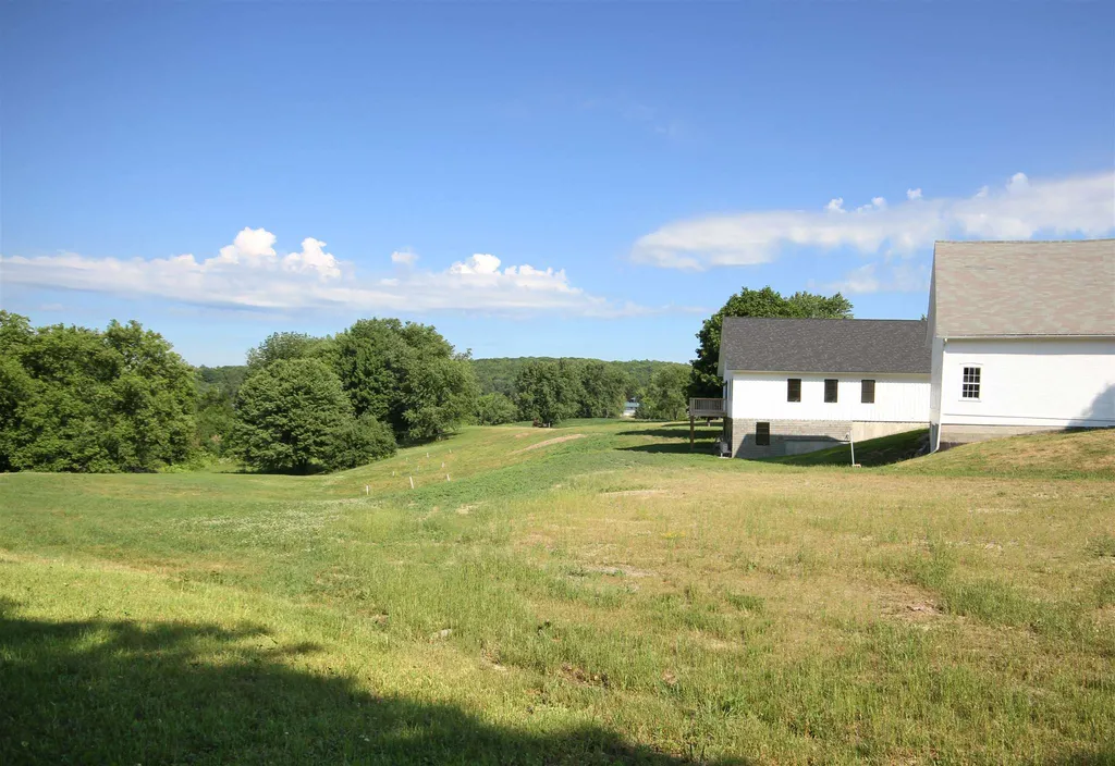 81 Cottage Park Bristol VT 05443