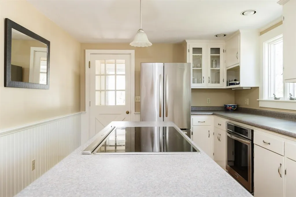 18 Brentwood Road Exeter NH 03833