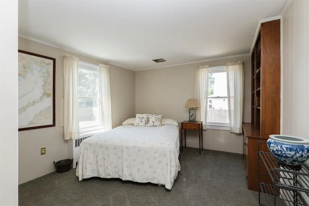 18 Brentwood Road Exeter NH 03833