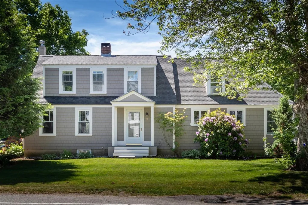18 Brentwood Road Exeter NH 03833