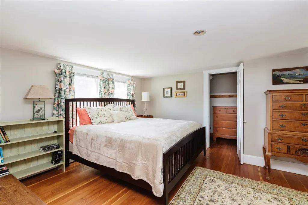 18 Brentwood Road Exeter NH 03833