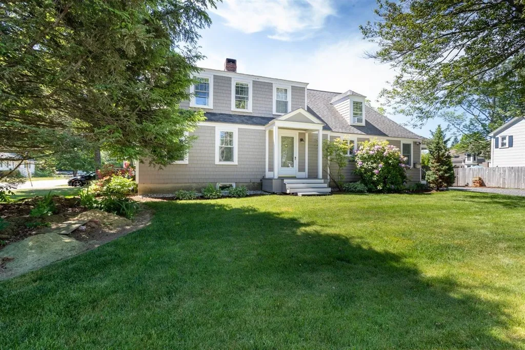 18 Brentwood Road Exeter NH 03833